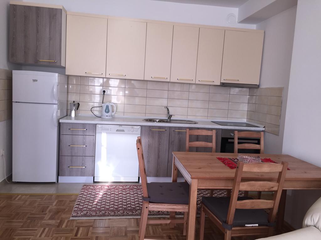 Apartment Gashi Pristina Esterno foto