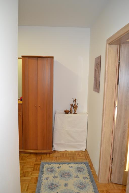 Apartment Gashi Pristina Esterno foto