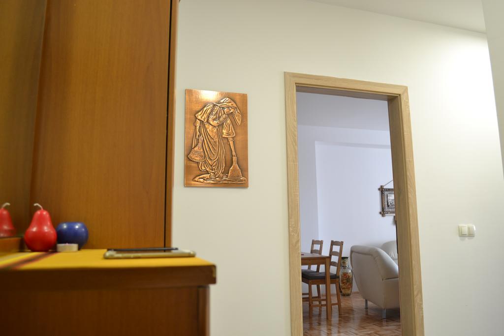 Apartment Gashi Pristina Esterno foto